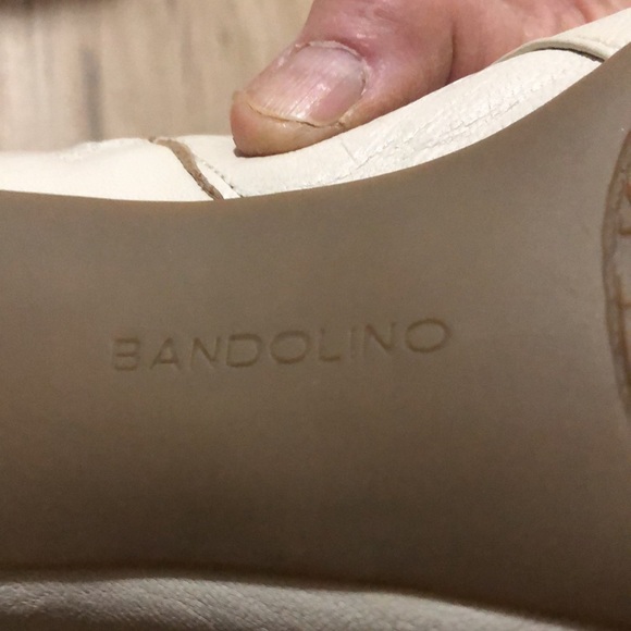 BANDOLINO LEATHER ANKLE BOOTS Size 9 1/2. Cream. NEW Never worn - Picture 5 of 6